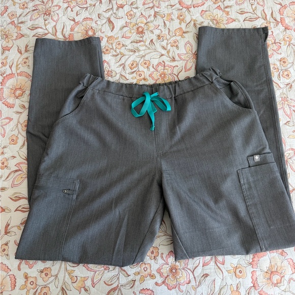 Figs Graphite scrub set. - Picture 5 of 7